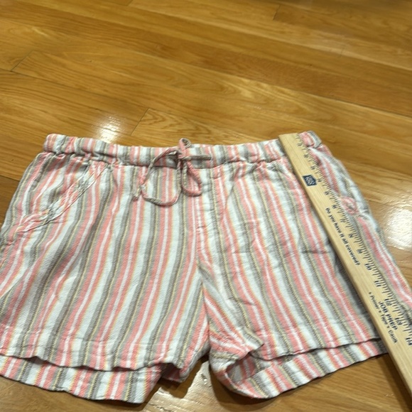 Briggs women’s linen /rayon blend striped shorts size large . - Picture 7 of 10